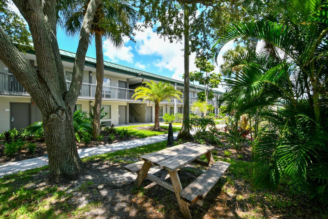 Sarasota Cay Club #612 - Heated Pool, Bunk Beds, Huge Tv, Tiki Bar, More! South Bradenton Luaran gambar